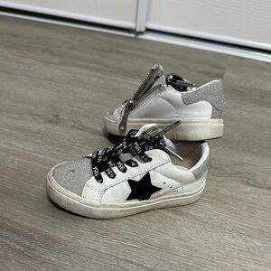 Toddler size 8 used still have bunch of wear in them